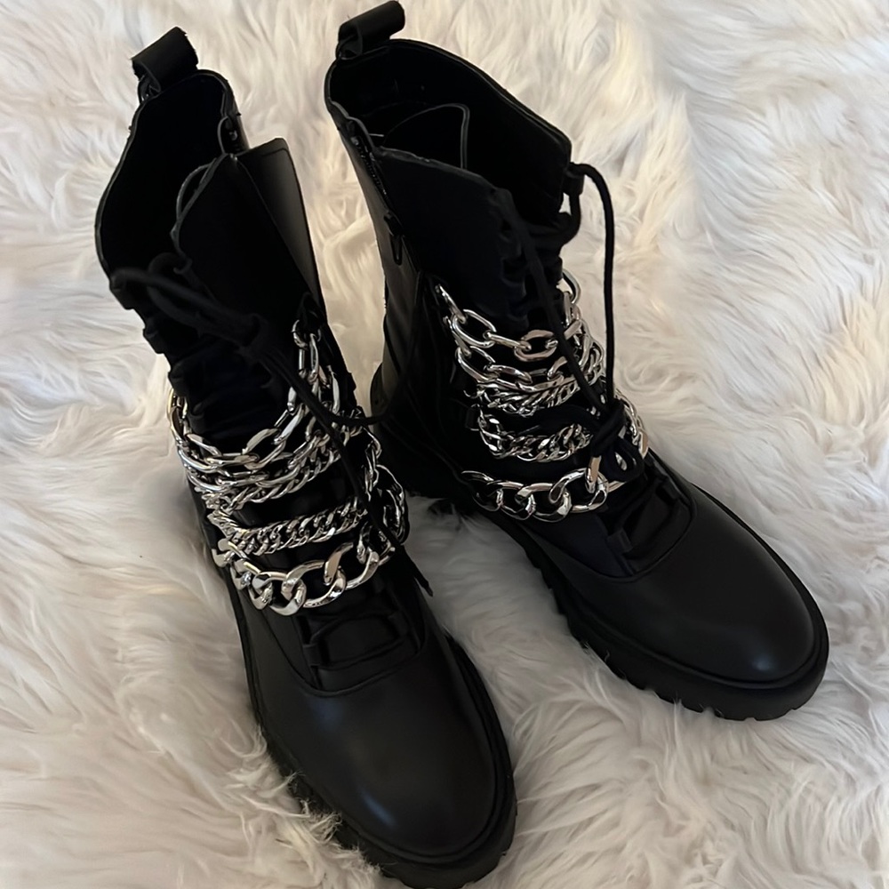 Zara boots size 37 brand new with tag never worn